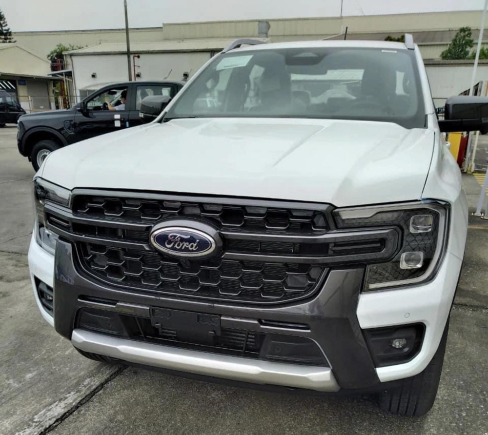 Ford Ranger 2022 bản Wildtrak được cho là xuất hiện trong khuôn viên nhà máy đặt tại Hải Dương. Ford Ranger 2022 bản Wildtrak được cho là xuất hiện trong khuôn viên nhà máy đặt tại Hải Dương.