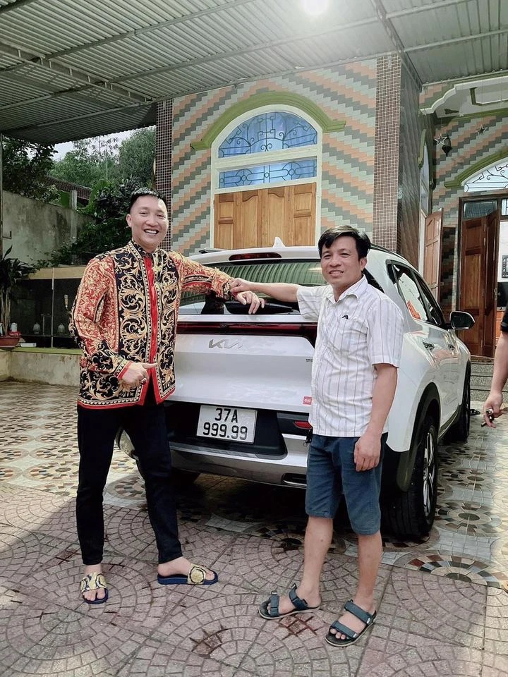 Kia Sonet ngũ quý 9 Kia Sonet ngũ quý 9