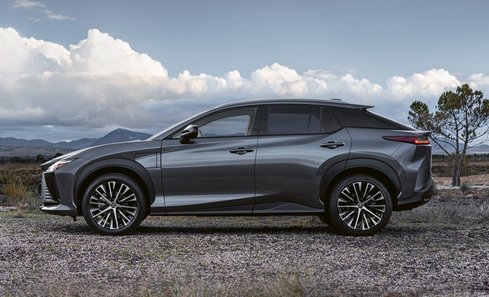 Vén màn Lexus RZ 450e 2023 - crossover hạng sang cỡ trung mới Vén màn Lexus RZ 450e 2023 - crossover hạng sang cỡ trung mới