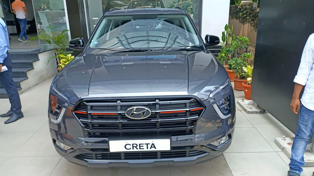 Hyundai Creta Knight Edition với ngoại thất màu xám xuất hiện tại đại lý Hyundai Creta Knight Edition với ngoại thất màu xám xuất hiện tại đại lý