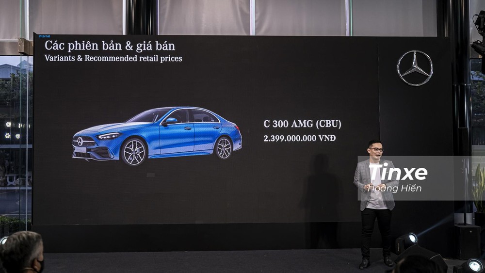 Giá bán của C300 AMG First Edition nhập khẩu. Giá bán của C300 AMG First Edition nhập khẩu.