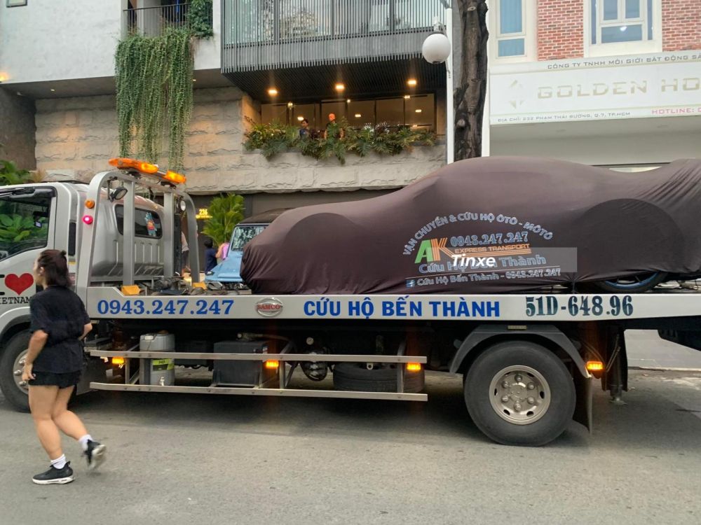 Kỹ tính như Cường Đô-la, bấm biển số cho xe Porsche 911 GT3 2022 liền mang đi spa rồi mới cho về nhà