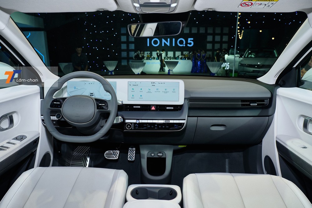 Nội thất của Hyundai Ioniq 5 được thiết kế theo phong cách tối giản Nội thất của Hyundai Ioniq 5 được thiết kế theo phong cách tối giản