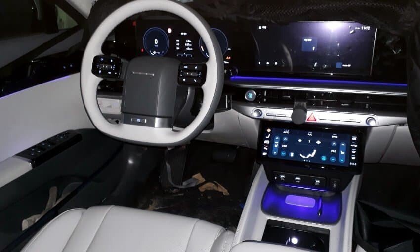 Hé lộ nội thất của sedan tiệm cận xe sang Hyundai Grandeur 2023