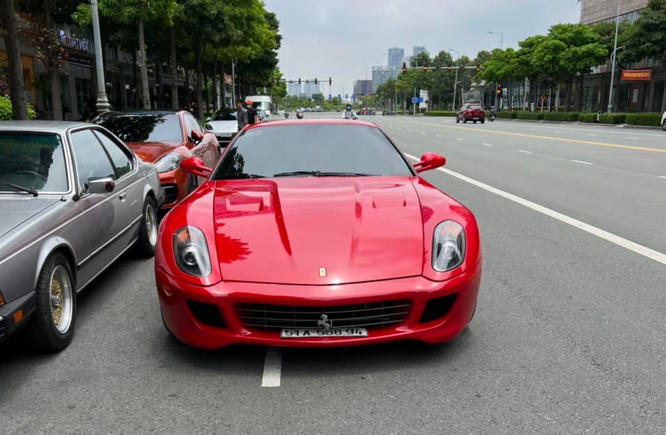 Mới thay áo, Ferrari 599 GTB Fiorano từng của Trung Nguyên được rao bán lại gần 8 tỷ đồng Mới thay áo, Ferrari 599 GTB Fiorano từng của Trung Nguyên được rao bán lại gần 8 tỷ đồng