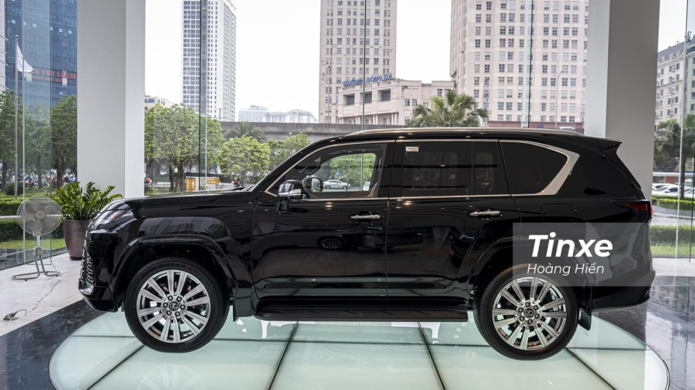 Lexus LX600 được trang bị động cơ V6 3.5L tăng áp kép.