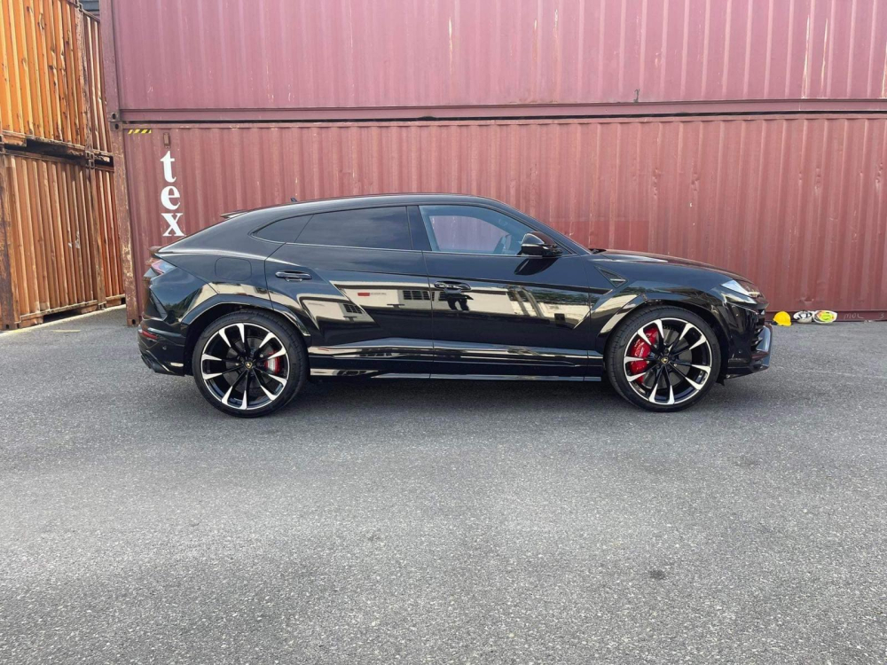 Lamborghini Urus nhập ngoài vẫn Lamborghini Urus nhập ngoài vẫn nổ đơn về nước, màu sơn cùng nội thất khá đắt tiền