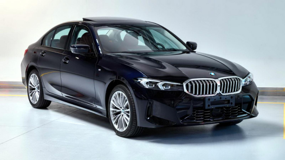 BMW 3-Series 2023 với lưới tản nhiệt dạng nan dọc