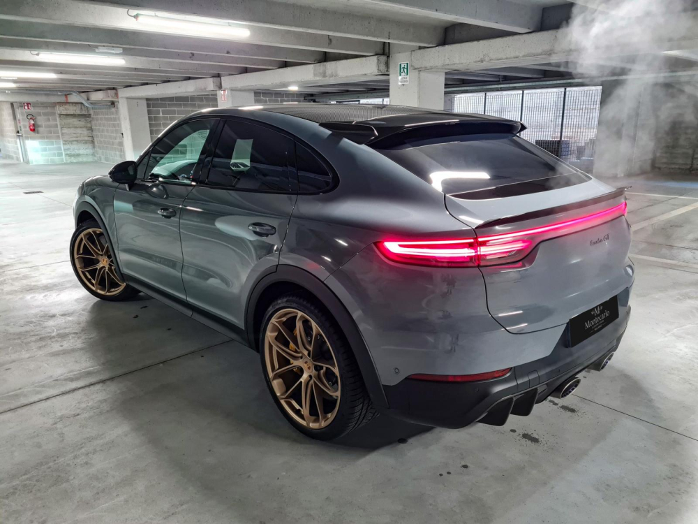 Xe SUV Porsche Cayenne Turbo GT 2022 chỉ mới có 3 xe về nước Xe SUV Porsche Cayenne Turbo GT 2022 chỉ mới có 3 xe về nước