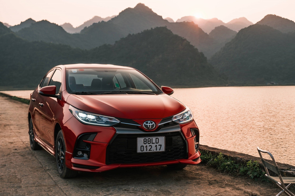 Từ 1/5/2022, giá bán của Toyota Vios được điều chỉnh tăng 5 triệu đồng trên tất cả các phiên bản, khởi điểm từ 483 triệu và cao nhất lên tới 586 triệu đồng.