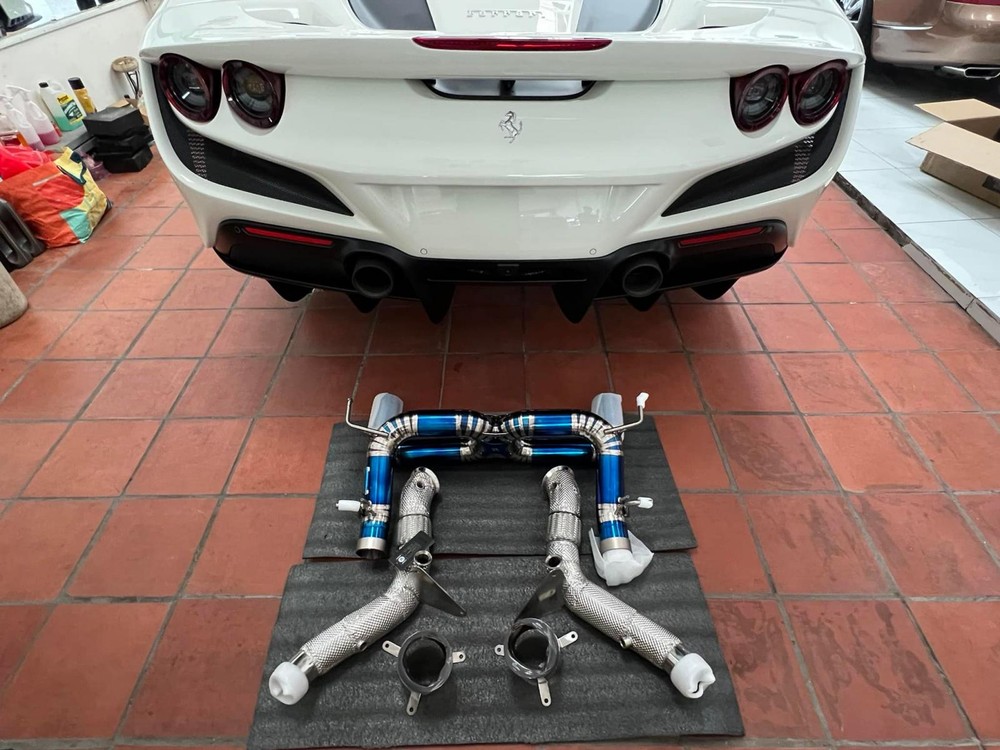 Bộ ống xả Ryft của siêu xe mui trần Ferrari F8 Spider mới về garage của ông Đặng Lê Nguyên Vũ