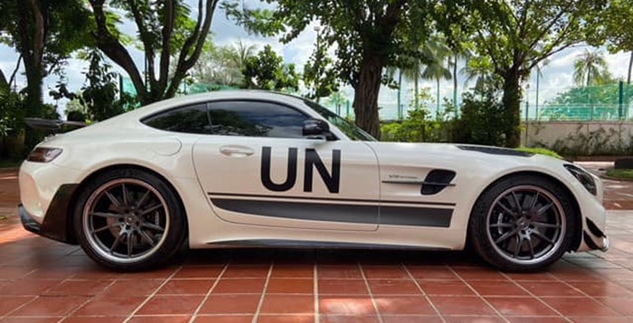 Mercedes-AMG GT R Pro màu trắng độc nhất Việt Nam mới được ông Đặng Lê Nguyên Vũ mua về Mercedes-AMG GT R Pro màu trắng độc nhất Việt Nam mới được ông Đặng Lê Nguyên Vũ mua về