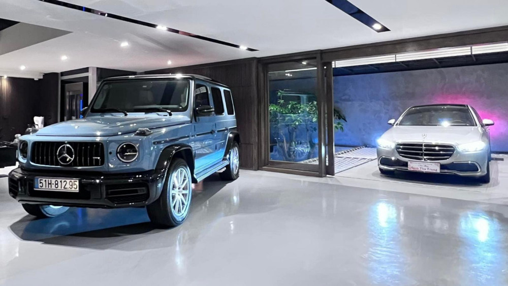 Mercedes-AMG G63 màu xanh China và Mercedes-Benz S450 Luxury thế hệ mới vừa nhận bàn giao được vài ngày của Đàm Thu Trang