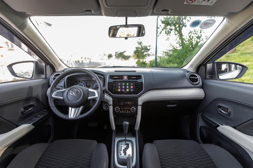 Nội thất của Toyota Rush. Nội thất của Toyota Rush.