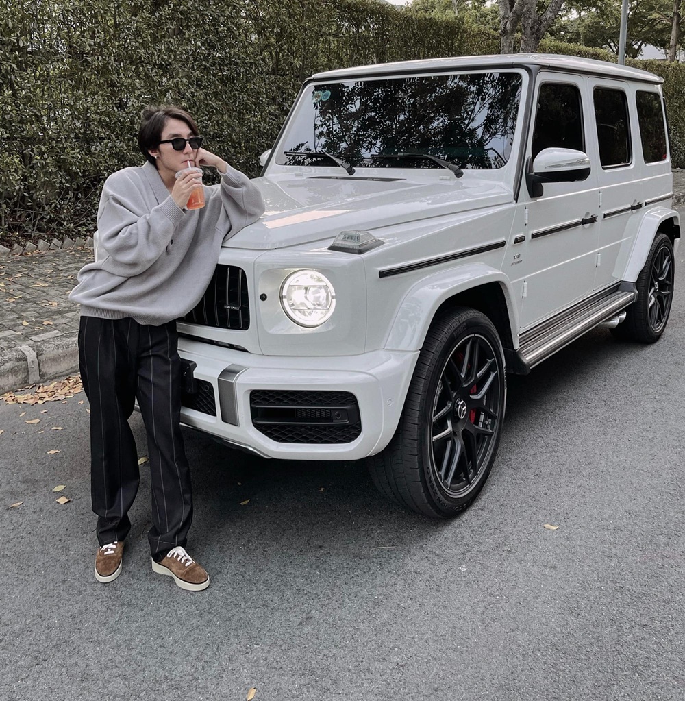 Sơn Tùng MTP không nằm ngoài cuộc chơi xe SUV hạng sang khi bỏ ra hơn 13 tỷ đồng để làm chủ một chiếc xe cực Sơn Tùng MTP không nằm ngoài cuộc chơi xe SUV hạng sang khi bỏ ra hơn 13 tỷ đồng để làm chủ một chiếc xe cực hot này.