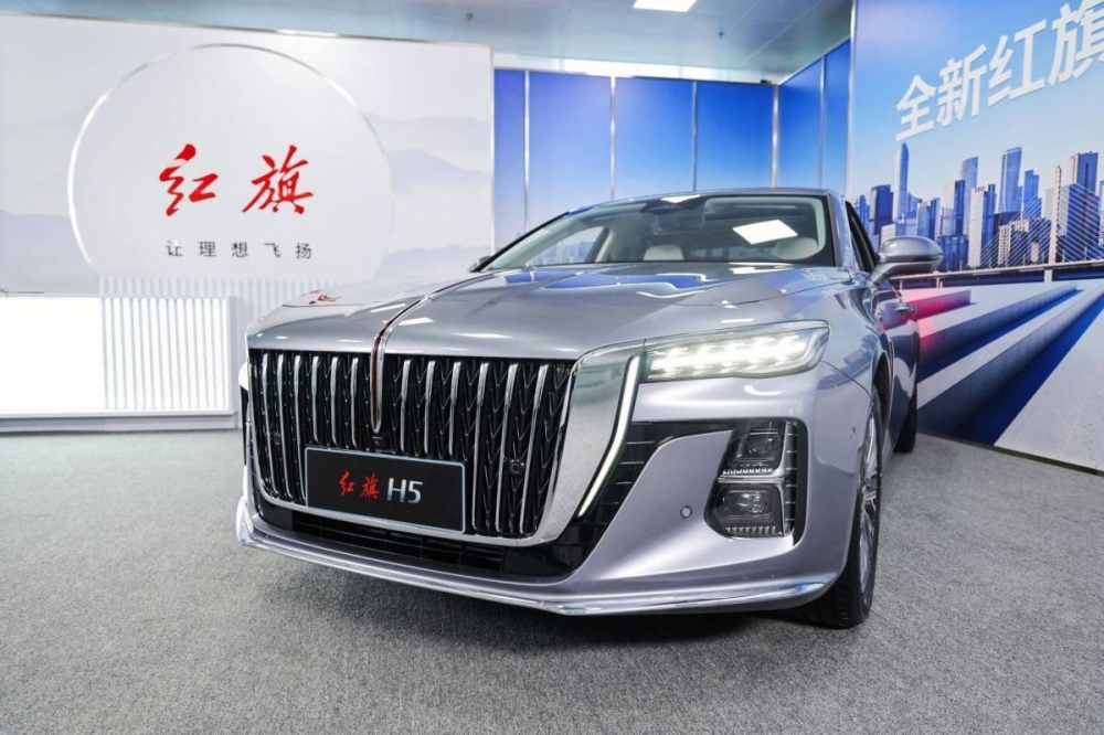 Hồng Kỳ H5 2022 có thiết kế giống H9 đang bán ở Việt Nam