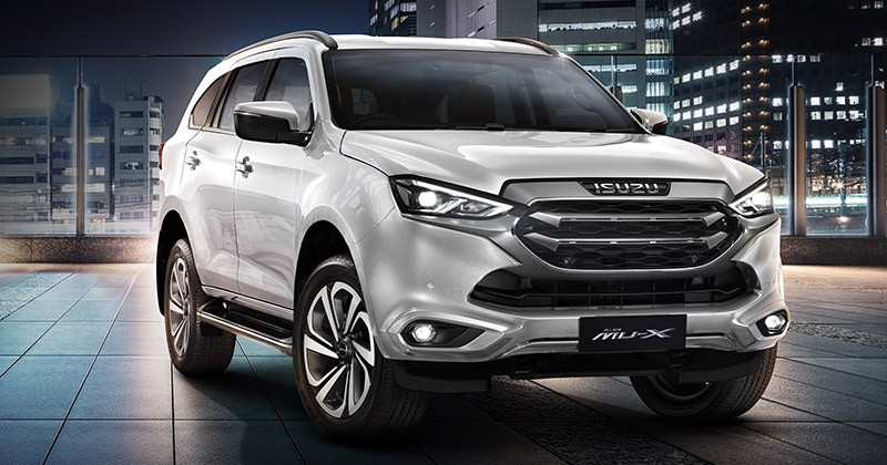 Isuzu mu-X 2022 thuộc thế hệ thứ 2, vốn được lên kế hoạch ra mắt cùng D-Max vào năm ngoái nhưng phải đến năm nay mới được đưa về Việt Nam. Isuzu mu-X 2022 thuộc thế hệ thứ 2, vốn được lên kế hoạch ra mắt cùng D-Max vào năm ngoái nhưng phải đến năm nay mới được đưa về Việt Nam.