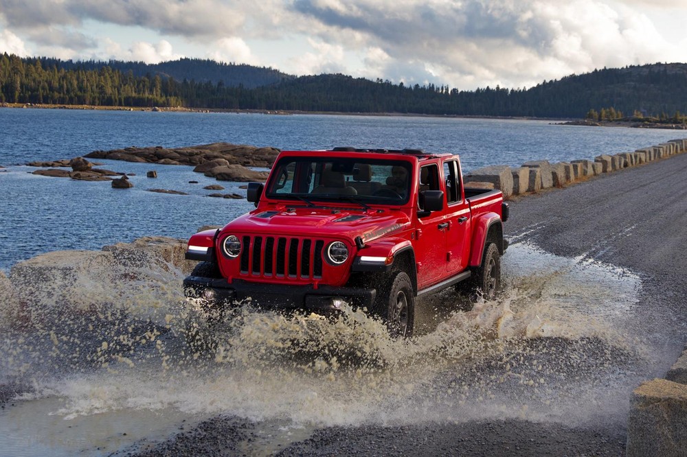 Khả năng lội nước của Jeep Gladiator lên tới 762 mm Khả năng lội nước của Jeep Gladiator lên tới 762 mm