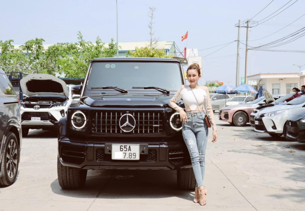 9X Cần Thơ lúc nhận xe Mercedes-AMG G63 vào tháng 4 9X Cần Thơ lúc nhận xe Mercedes-AMG G63 vào tháng 4