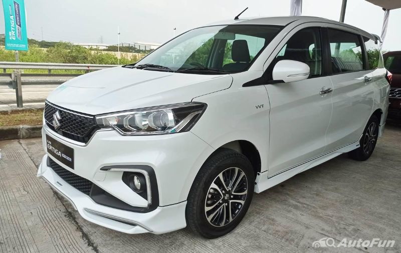 Suzuki Ertiga Sport 2022 có thiết kế ngoại thất thể thao hơn bản thường Suzuki Ertiga Sport 2022 có thiết kế ngoại thất thể thao hơn bản thường