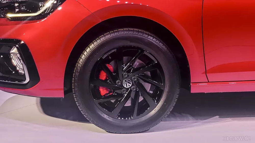 Bộ vành sơn màu đen của Volkswagen Virtus 2022 bản GT
