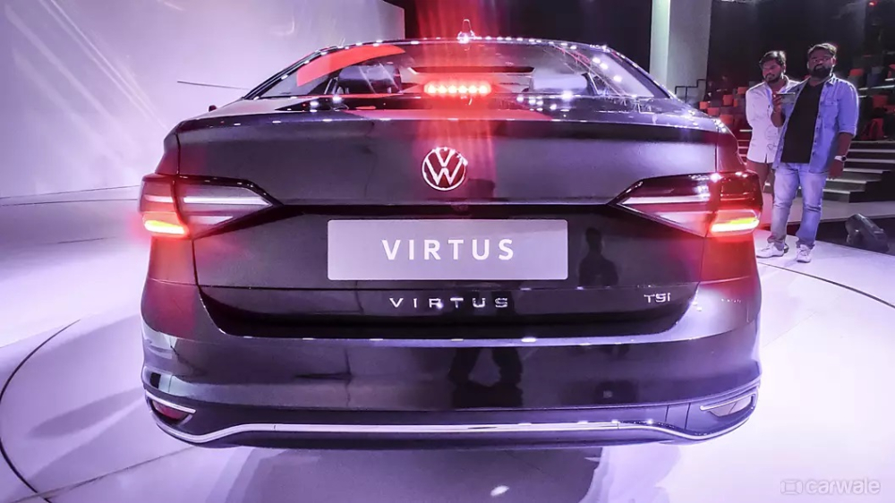 Volkswagen Virtus 2022 nhìn từ đằng sau