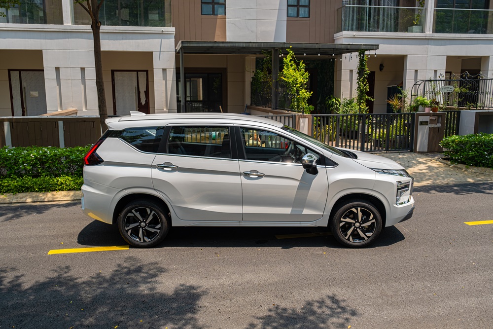  Mitsubishi Xpander DxRxC lần lượt là 4.595 x 1.750 x 1.750 mm