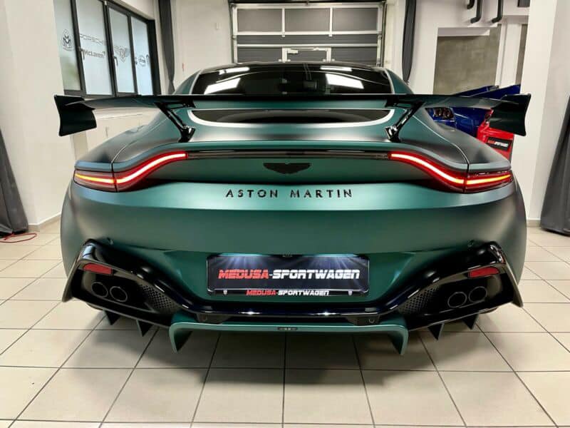 Thiết kế đuôi xe Aston Martin Vantage F1 Edition 
