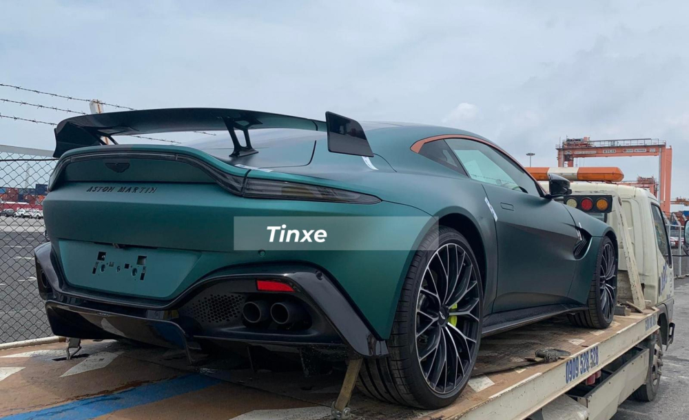 Chi tiết xe thể thao tốc độ Aston Martin Vantage F1 Edition đầu tiên về Việt Nam, giá từ 18,8 tỷ đồng