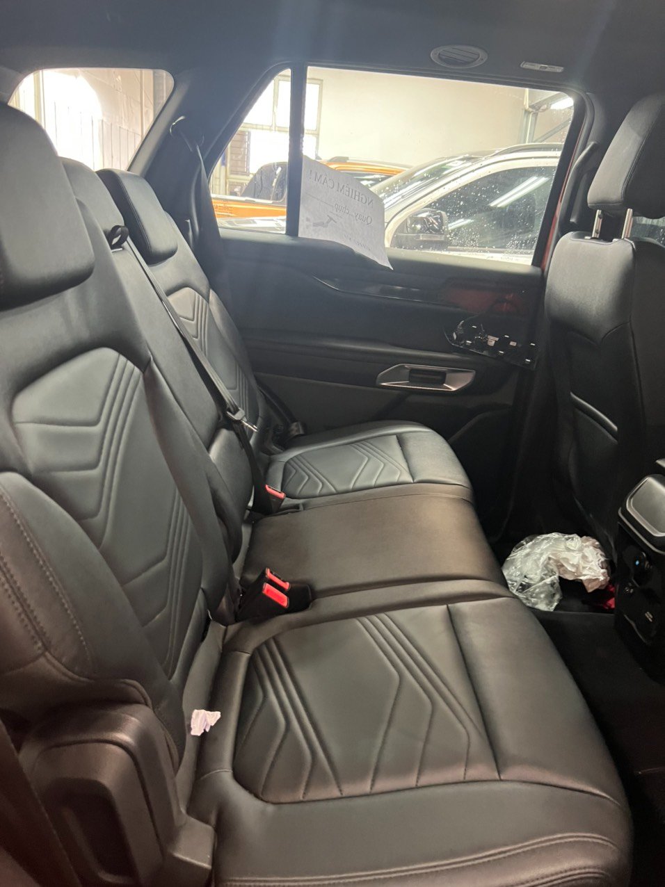 Hàng ghế sau rộng rãi của Ford Everest 2022 Hàng ghế sau rộng rãi của Ford Everest 2022