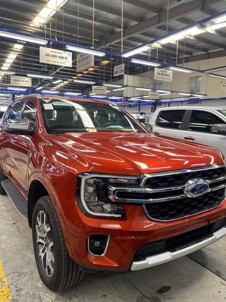 Cách đây 2 tháng, đại lý từng thông báo giá dự kiến của Ford Everest 2022 dao động từ 1,4 – 1,7 tỷ đồng nhưng có lẽ chỉ là chiêu bài để dọn hàng tồn kho. Cách đây 2 tháng, đại lý từng thông báo giá dự kiến của Ford Everest 2022 dao động từ 1,4 – 1,7 tỷ đồng nhưng có lẽ chỉ là chiêu bài để dọn hàng tồn kho.