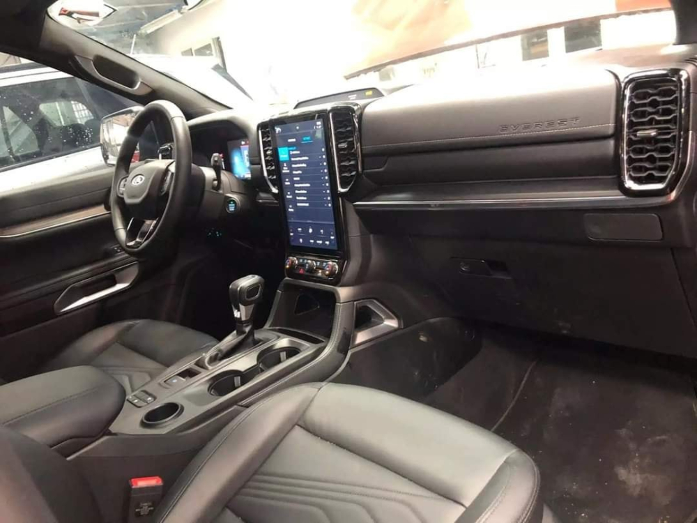 Nội thất bản Titanium của Ford Everest 2022 tại đại lý. Nội thất bản Titanium của Ford Everest 2022 tại đại lý.