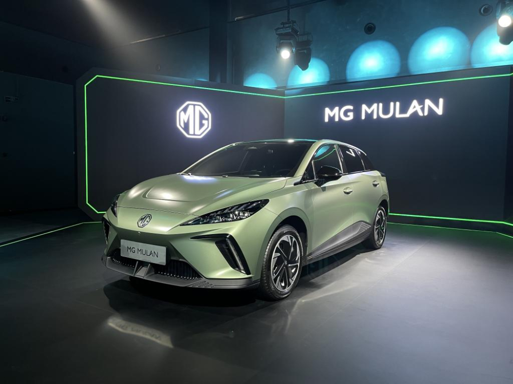 Ngắm thiết kế bằng xương, bằng thịt của MG Mulan 2022