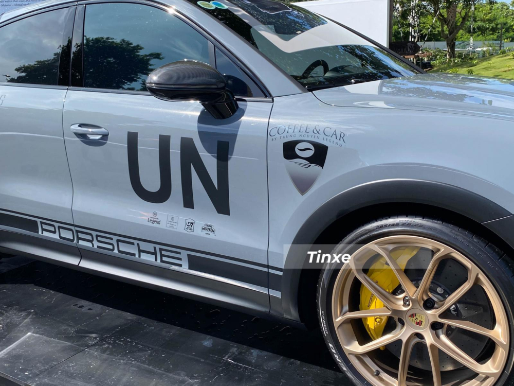 Porsche Cayenne Turbo GT 2022 có vận tốc tối đa 300 km/h Porsche Cayenne Turbo GT 2022 có vận tốc tối đa 300 km/h