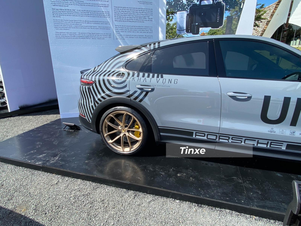 Ước tính chiếc xe Porsche Cayenne Turbo GT 2022 này có giá trên 15 tỷ đồng Ước tính chiếc xe Porsche Cayenne Turbo GT 2022 này có giá trên 15 tỷ đồng
