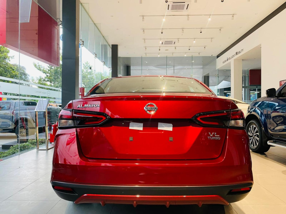 Xe vẫn tiếp tục được nhập khẩu nguyên chiếc từ Thái Lan. Xe vẫn tiếp tục được nhập khẩu nguyên chiếc từ Thái Lan.