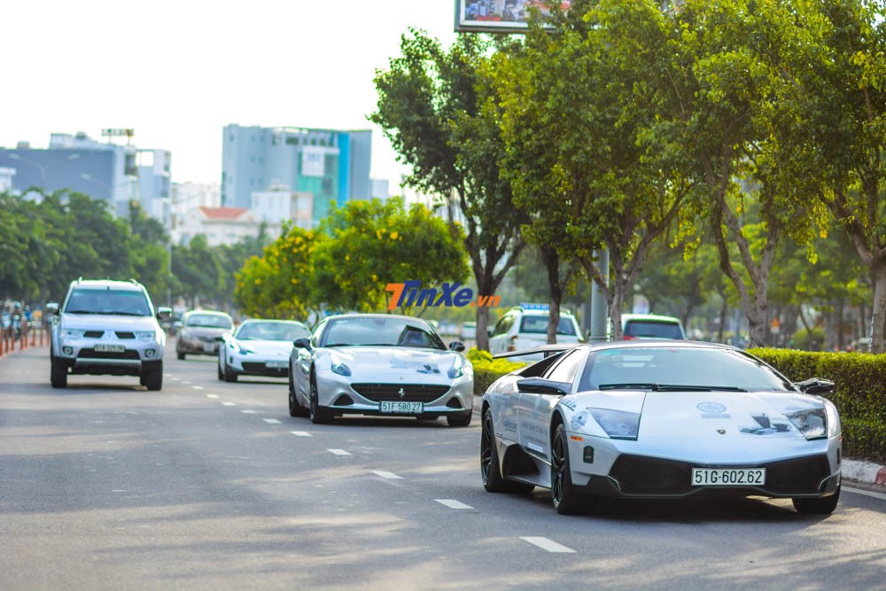Cùng với đó là siêu xe Murcielago LP670-4 SV để tham dự hành trình siêu xe xuyên Việt nhưng 1 năm sau đã bán lại Cùng với đó là siêu xe Murcielago LP670-4 SV để tham dự hành trình siêu xe xuyên Việt nhưng 1 năm sau đã bán lại