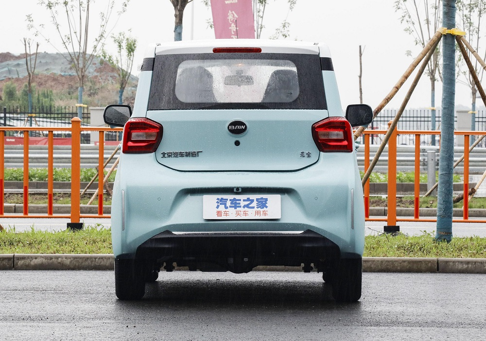 BAW Yuanbao nhìn từ phía sau BAW Yuanbao nhìn từ phía sau