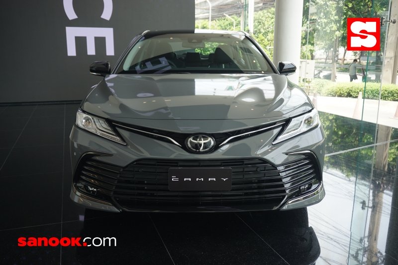 Toyota Camry 60th Anniversary 2022 dùng động cơ xăng 2.5L