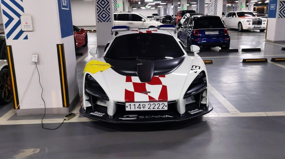 McLaren Senna LeMans Fina trước McLaren Senna LeMans Fina trước