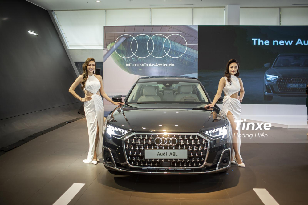 Audi A8L 2022 mang đến một lựa chọn nữa trong phân khúc xe sedan hạng sang cỡ lớn tại Việt Nam. Audi A8L 2022 mang đến một lựa chọn nữa trong phân khúc xe sedan hạng sang cỡ lớn tại Việt Nam.