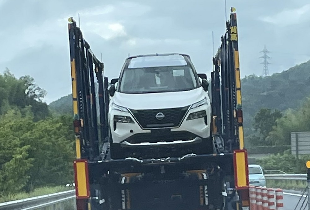 Nissan X-Trail e-Power 2023 lộ diện trước khi lên sóng trong tháng này