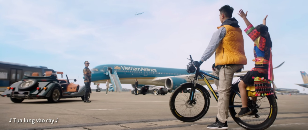 Khám phá bộ đôi siêu xe và xe thể thao được Binz & Soobin Hoàng Sơn đưa vào MV mới Khám phá bộ đôi siêu xe và xe thể thao được Binz & Soobin Hoàng Sơn đưa vào MV mới