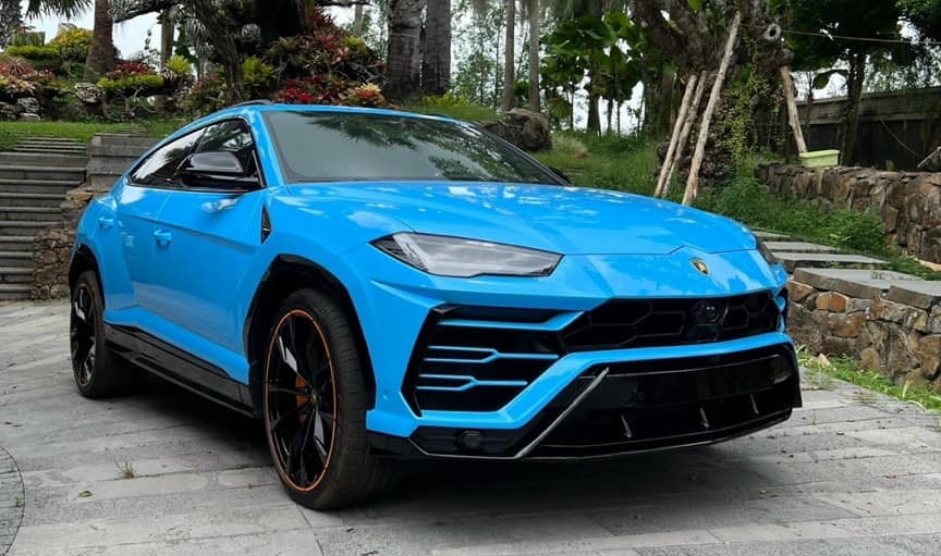 Lamborghini Urus màu độc cho đại gia Việt thích hàng sẵn, giá 23,5 tỷ đồng Lamborghini Urus màu độc cho đại gia Việt thích hàng sẵn, giá 23,5 tỷ đồng