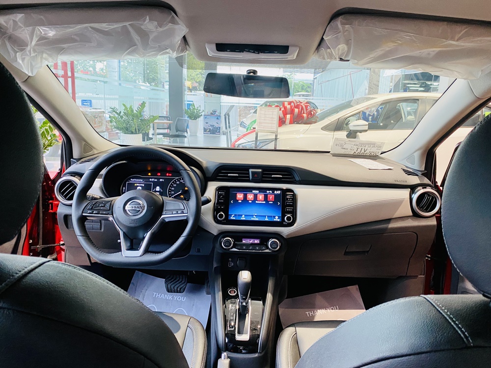 Khoang lái bên trong Nissan Almera 2022