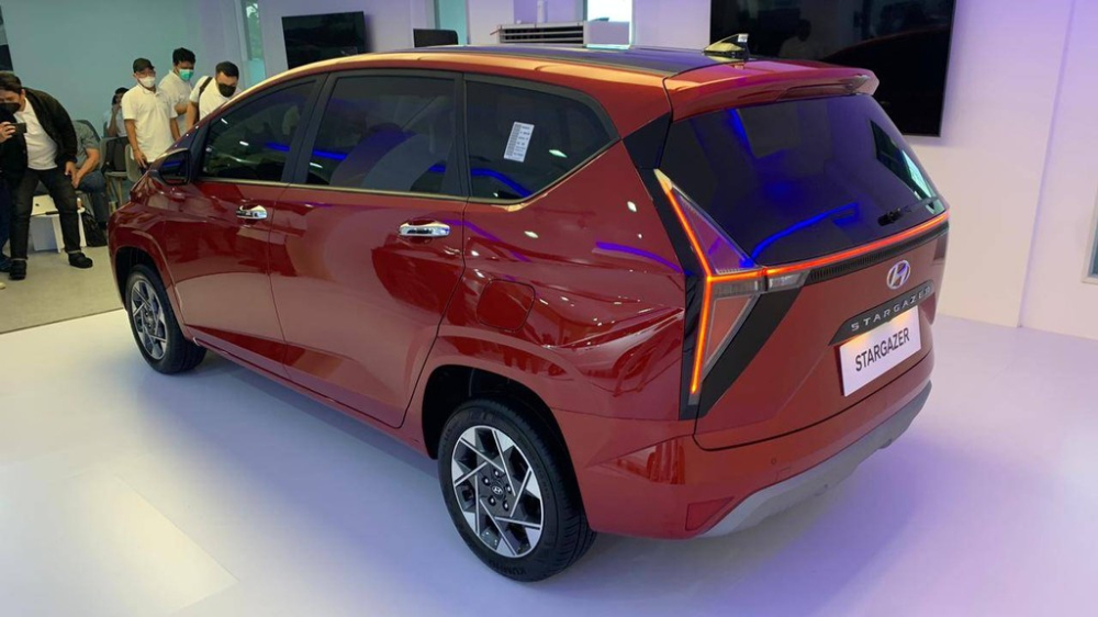 Đèn hậu tạo hình chữ H độc đáo của Hyundai Stargazer 2022 Đèn hậu tạo hình chữ H độc đáo của Hyundai Stargazer 2022