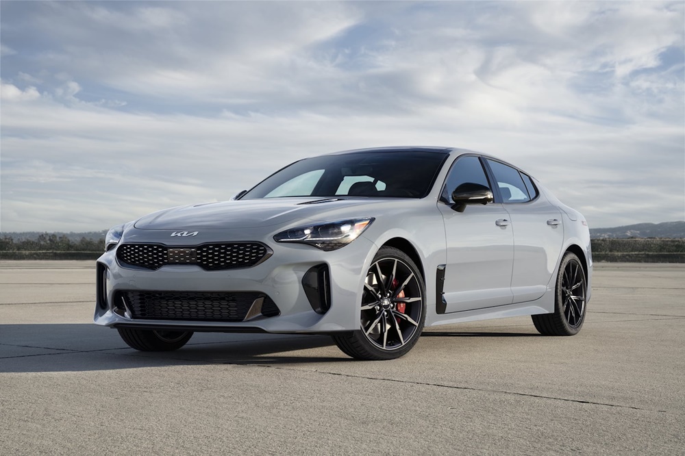 Kia Stinger cũng góp mặt trong danh sách những mẫu sedan thể thao tốt nhất 2022. Kia Stinger cũng góp mặt trong danh sách những mẫu sedan thể thao tốt nhất 2022.