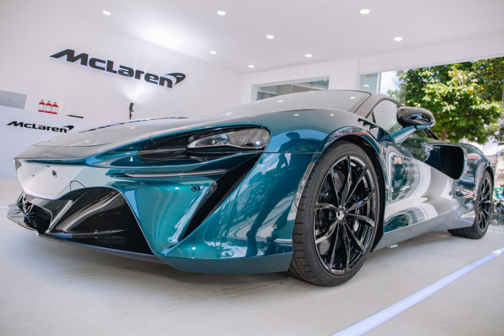 Siêu xe hybrid McLaren Artura lần đầu ra mắt tại Việt Nam, giá từ 16 tỷ đồng