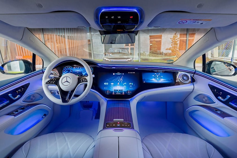 Màn hình MBUX Hyperscreen tuyệt đẹp của Mercedes-Benz có kích thước lên đến 56 inch. Màn hình MBUX Hyperscreen tuyệt đẹp của Mercedes-Benz có kích thước lên đến 56 inch.