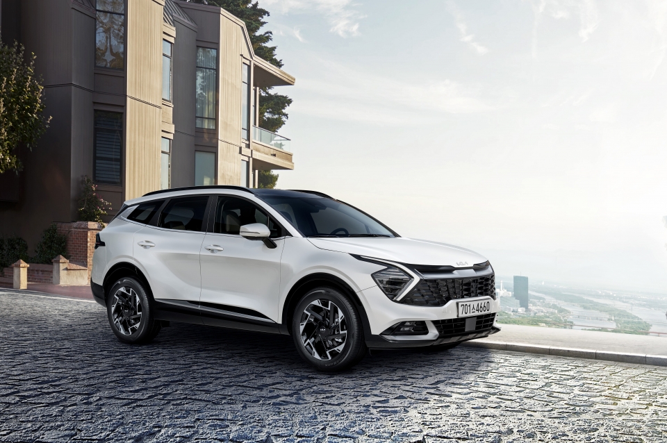 Kia Sportage 2023 được vén màn với động cơ và trang bị mới